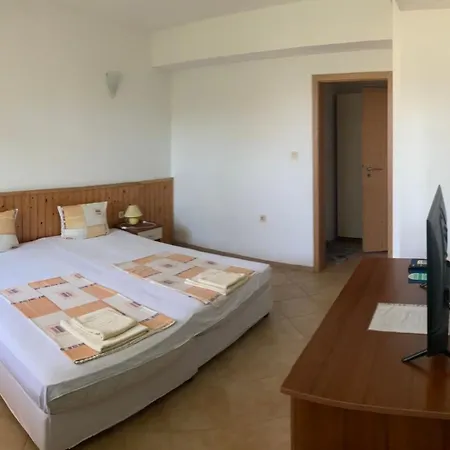 семеен примо Family Primo 3* بريمورسكو